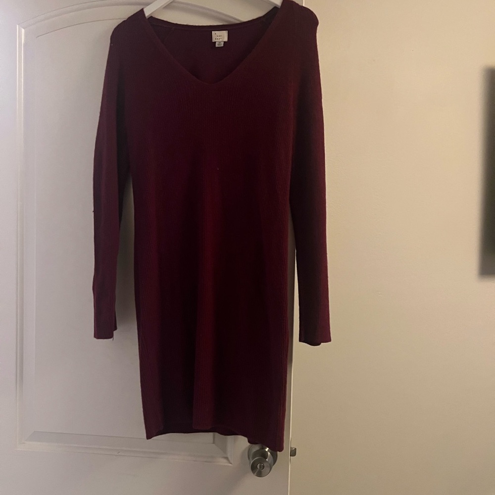XS maroon long sleeve dress